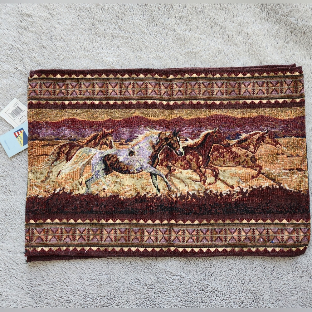 2 NWT 🐎 Placemats